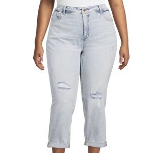 Women’s Distressed Boyfriend Capri Size 16 W